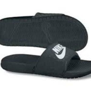 NEW WOMEN Nike Benassi JDI Logo Slides